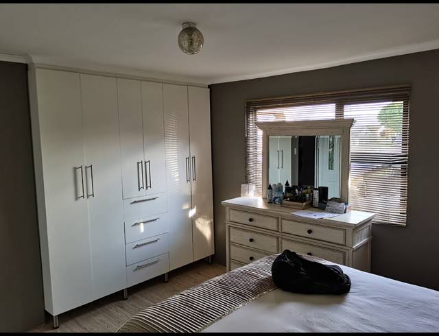 3 BEDROOM HOUSE FOR SALE IN MOTHERWELL NU 8